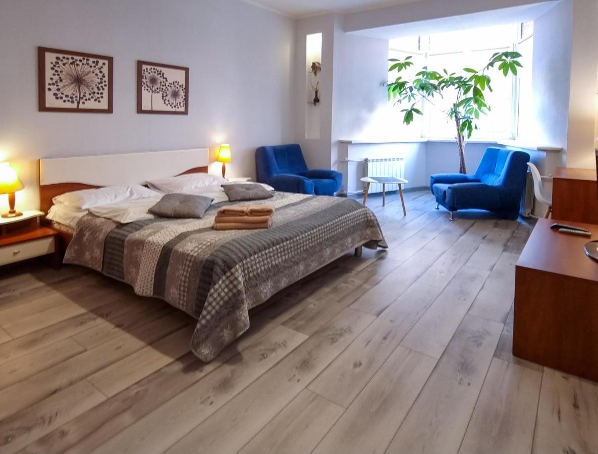 Home Hotel Apartments On Kontraktova Ploshcha Kiev Exterior foto