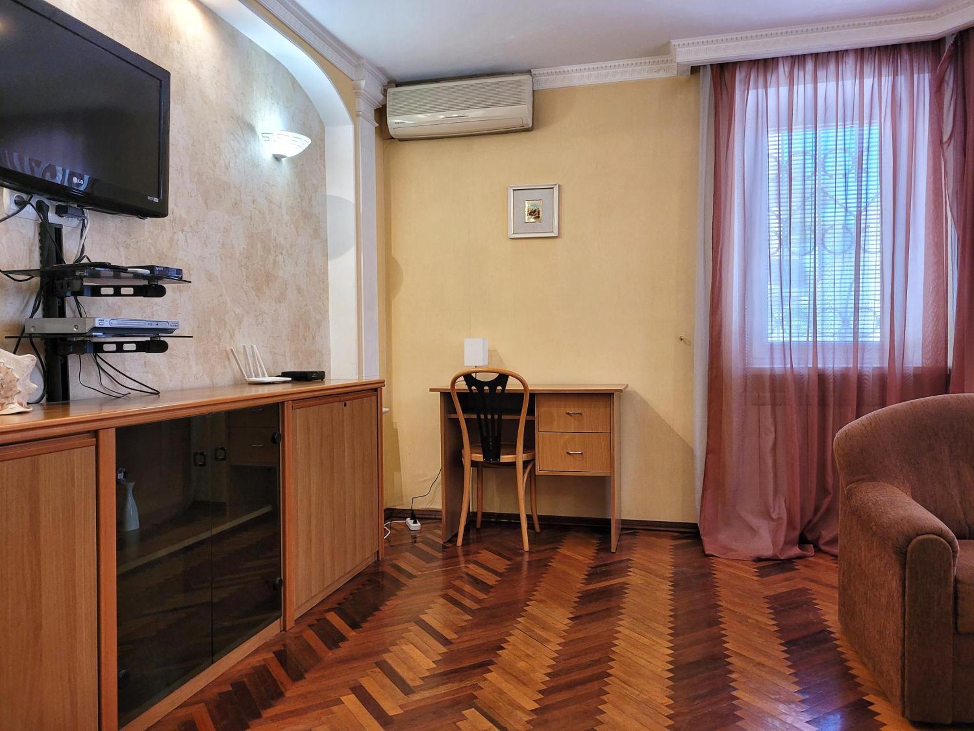 Home Hotel Apartments On Kontraktova Ploshcha Kiev Exterior foto