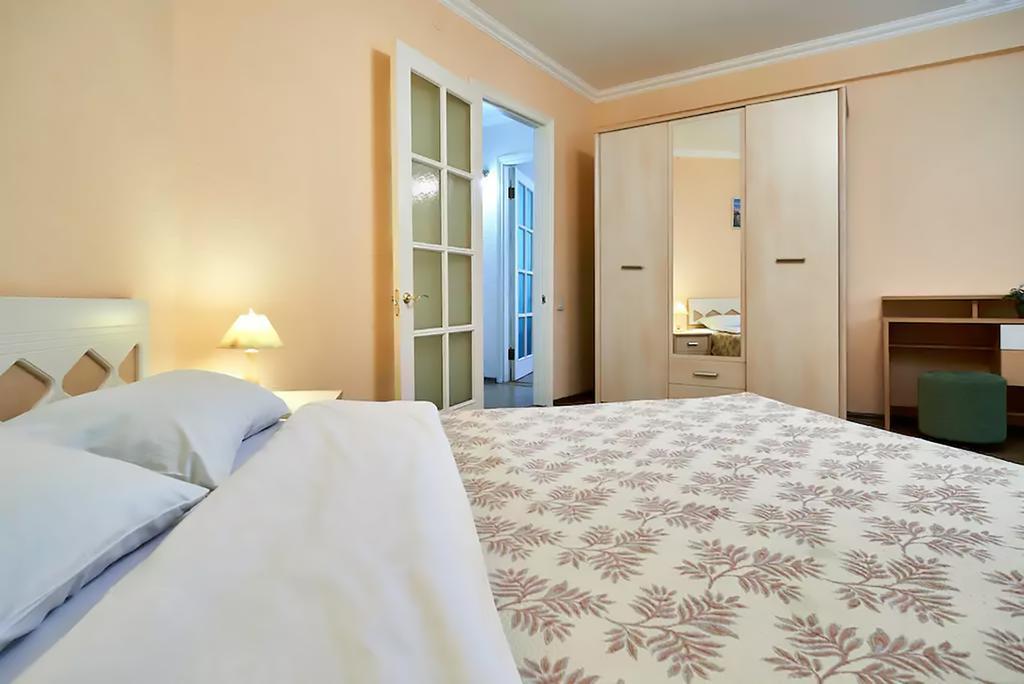 Home Hotel Apartments On Kontraktova Ploshcha Kiev Exterior foto