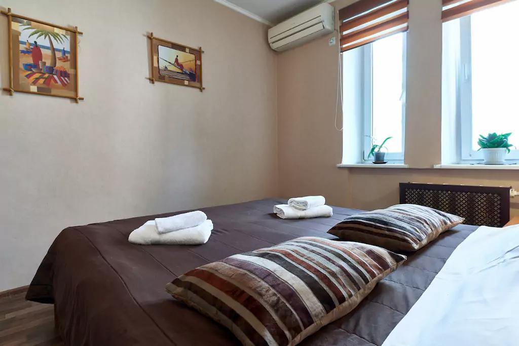 Home Hotel Apartments On Kontraktova Ploshcha Kiev Exterior foto